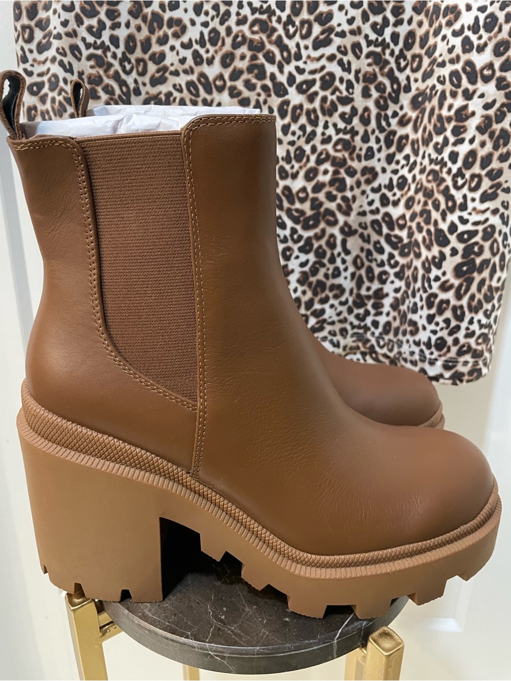 Steve Madden Brown Platform Boots Roxie Chelsea Brown Lug Boot, Size 7.5, CUTE!